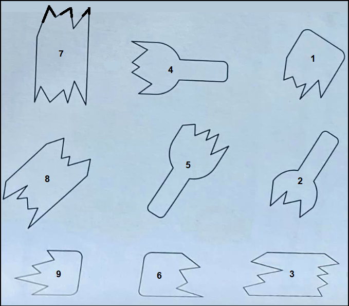 trois bouteilles brisees